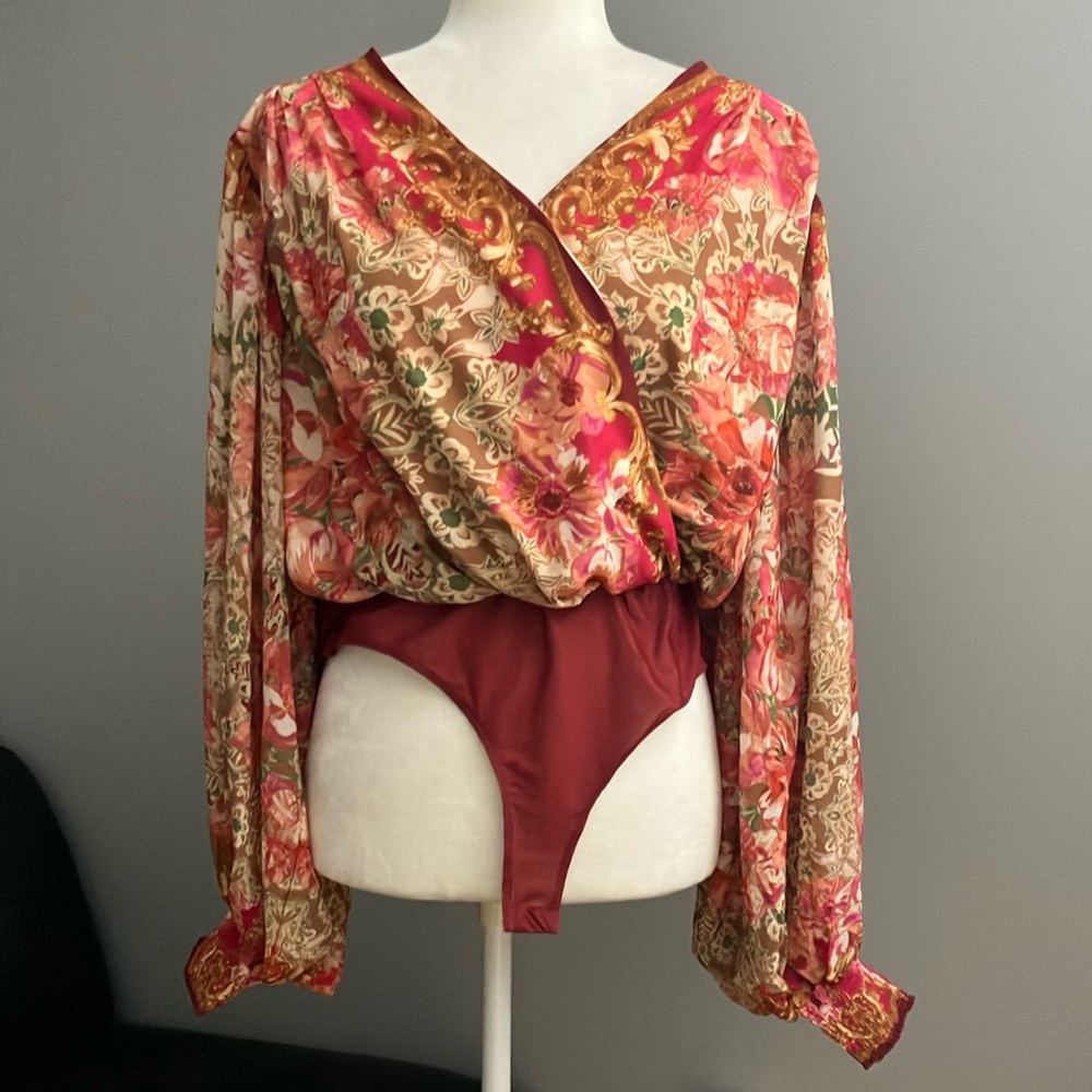 Flying Tomato bodysuit floral long sleeve pink burgundy boho top M EUC